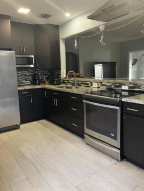 2 bedroom Villa in Hollywood Beach
